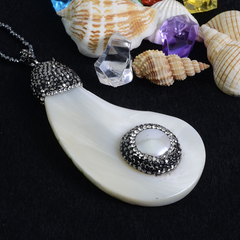 Hot Sale Fashion Jewelry Mother Pearl Pendant with Rinestone Bead Pave