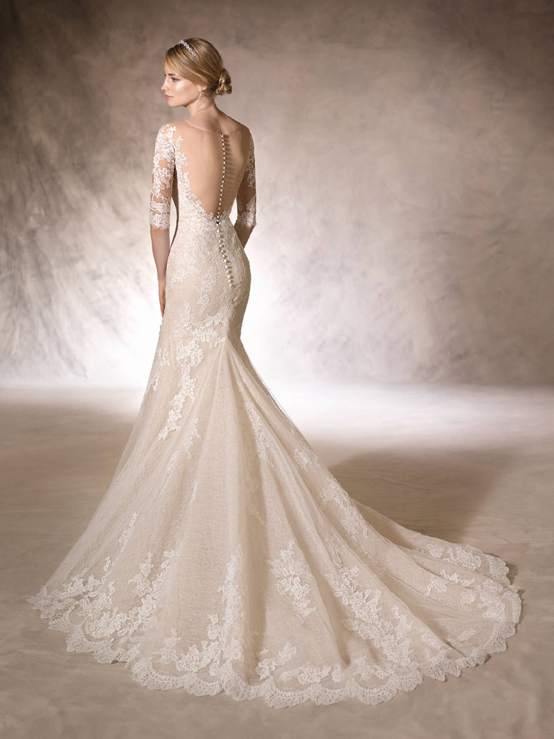 Mermaid Wedding Dress with Sweetheart Neckline Made From Embroidered Tulle