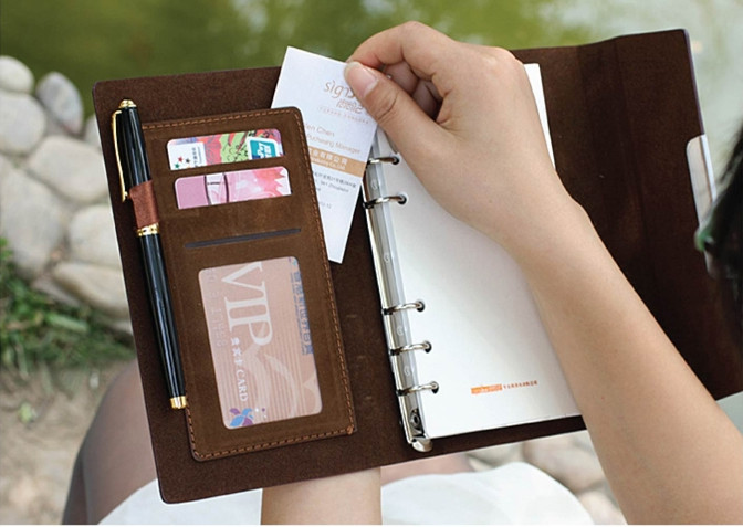 Loose-Leaf Notebook with Magnetic Closure, Notebook with Replaceable Pages, High Quality Business Notebook