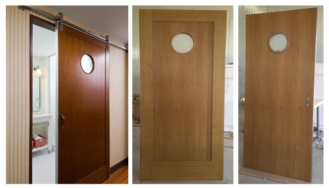 Four Points by Sheraton Bathroom Sliding Barn Door with Round Window