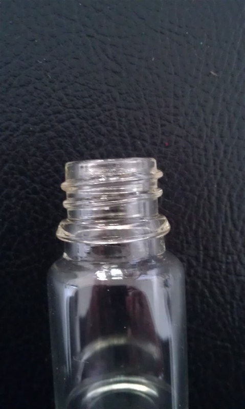 Glass Bottle with Screwed Safety Ring Cap