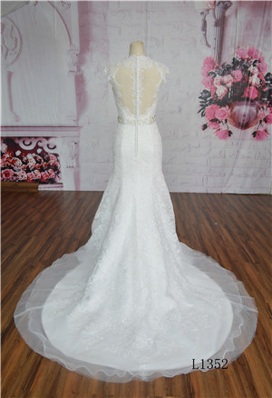 Sweetheart Bridal Dresses Beading Tulle Beach Wedding Gowns OEM Service