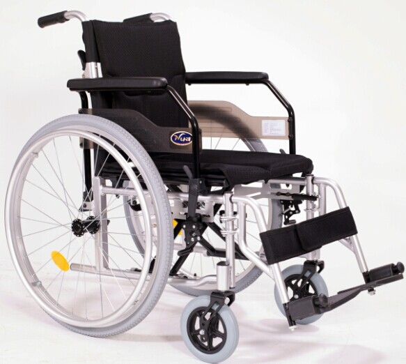 Manual Deluxe Wheelchair From China