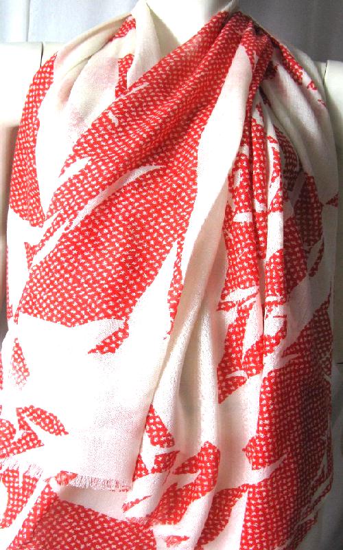 100% Fine Wool Diamond B Leaves Print Shawl