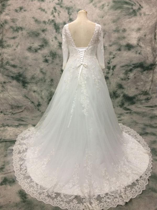 Princess Plus Size Long Sleeve Lace Wedding Gown for Bride