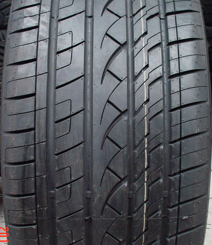 Passenger Car Tyre, Radial SUV Tyre, off Road Tire, TBR Lt Tire