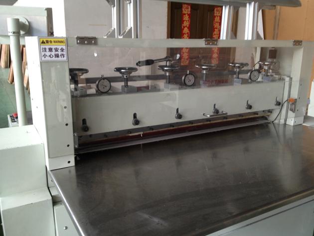 Separated Light Plank Cutting Machine