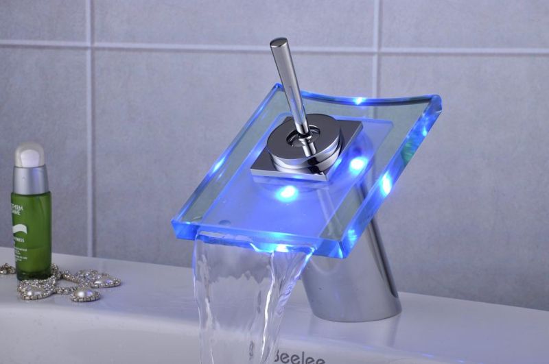 Battery Power LED Basin Faucet (QH0801F)