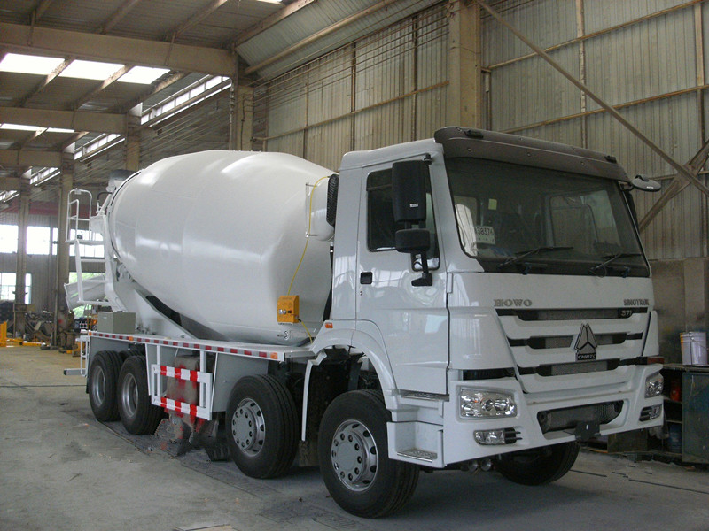 Sinotruck HOWO 6X4 8cbm 336HP Concrete Mixer