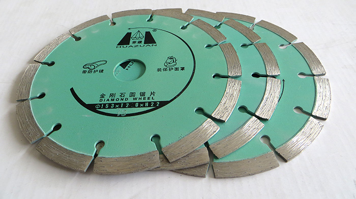 Huazuan Recommend Normal Diamond Segmented Ring Saw Blade for Cutting Granite