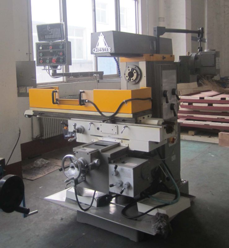 Universal Knee Type Milling Machine (XW6136)