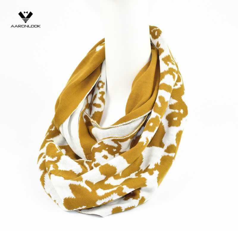 Lady's Fashion Jacquard Flower Pattern Snood Scarf