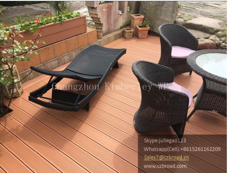 2016 Hot Sale Anti-Slip Fire-Resistant WPC Solid Decking Board