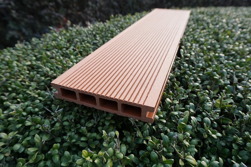 Hot Sale Environmental Garden Outdoor WPC Decking (140 * 23mm)