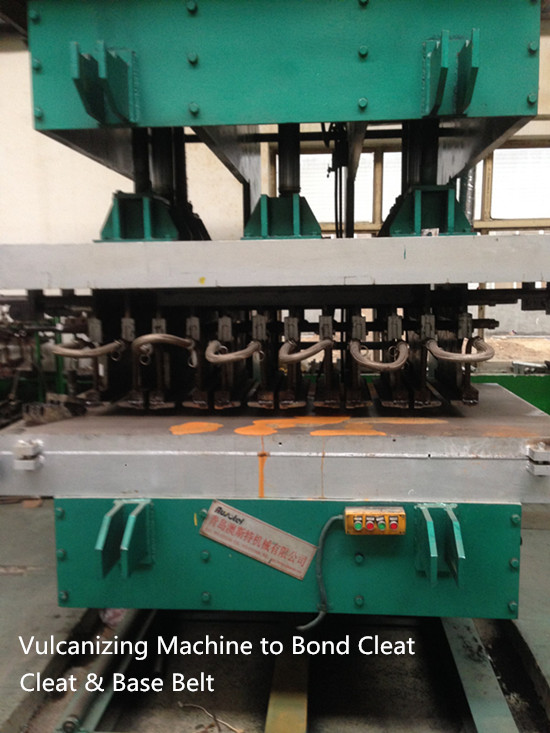 Inclined Corrugated Sidewall Rubber Conveyor Belt