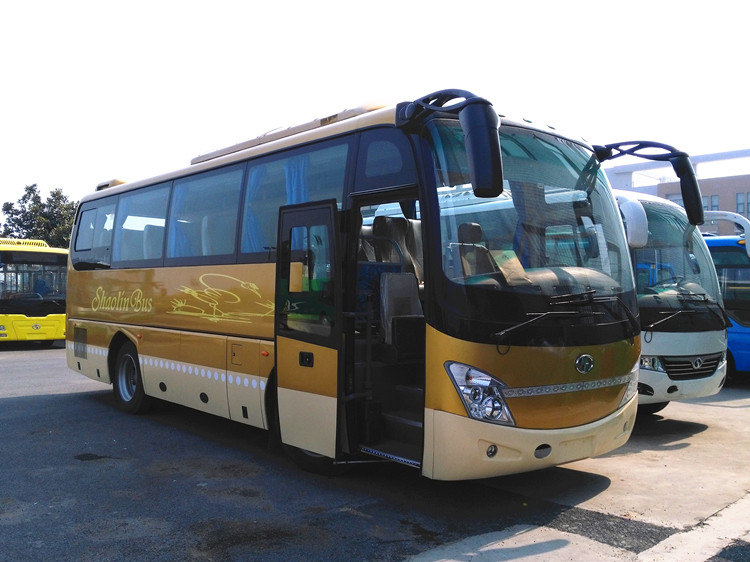 High Quality 9m 43 Seats Tourist Bus in Sales Promotion