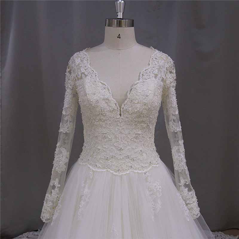 Long Sleeve Low-Cut Long Trail Wedding Dress