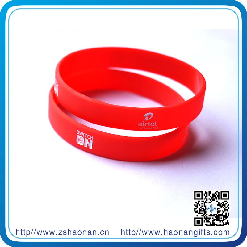 Silicone Bracelet Debossed or Smooth Bangle Customized Logo Promotional Products