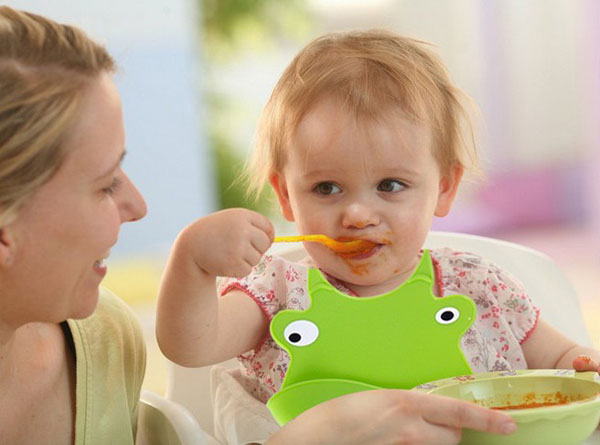 Custom 100% Food Grade FDA/LFGB Silicone Baby Bib