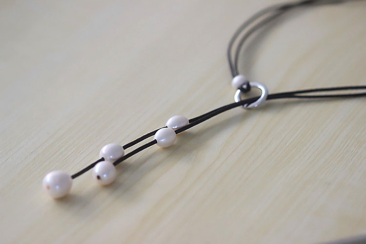 Fashion Cheap Leather Freshwater Pearl Necklace Jewelry for Christmas Gift