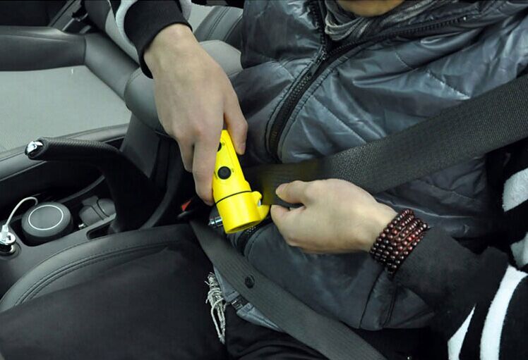 Car Emergency Safety Escape Hammer Tool