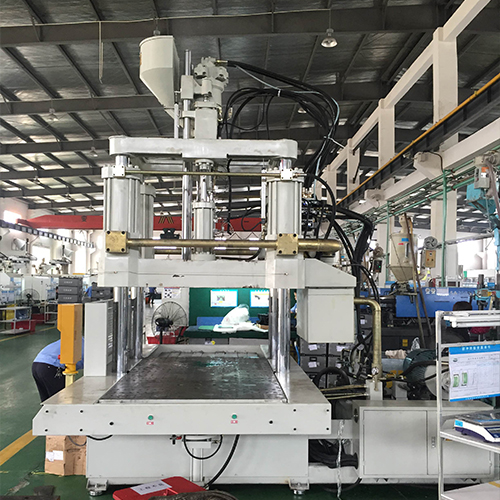 Ht-350 Customize Made Big Clamp Vertical Injection Molding Machine