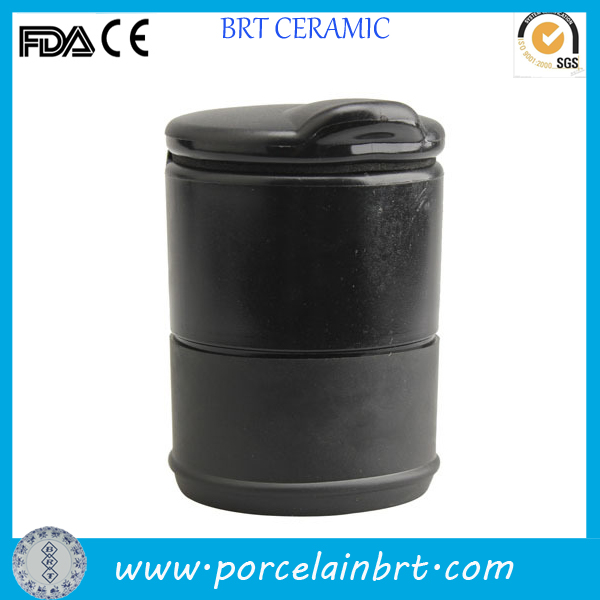 Funtional Cylinder Ceramic Portable Ashtray Wholesale