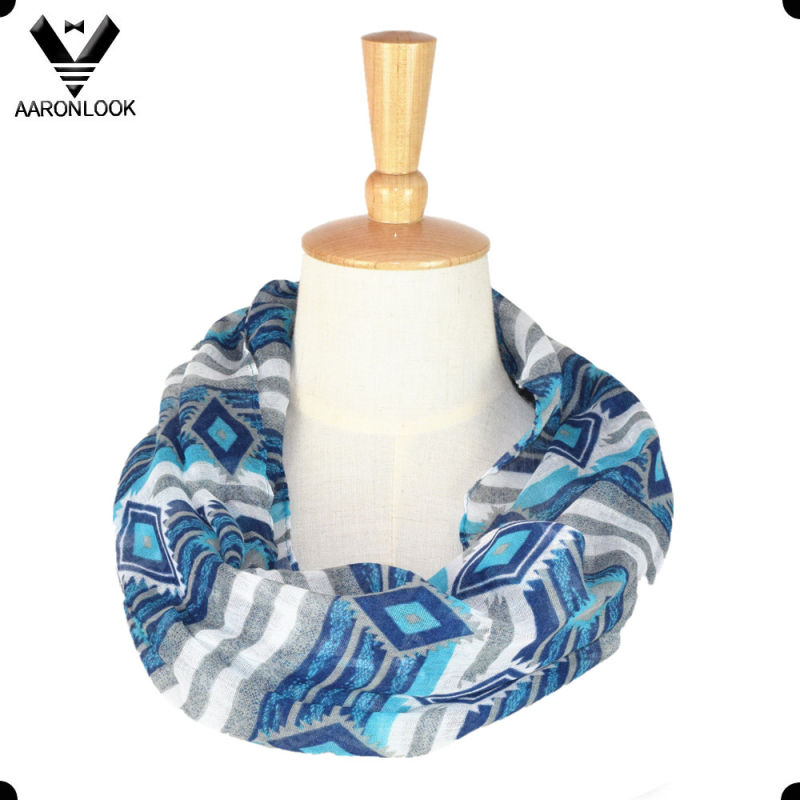 Wholesale Fashion Geometric Pattern Neck Polyester Scarf