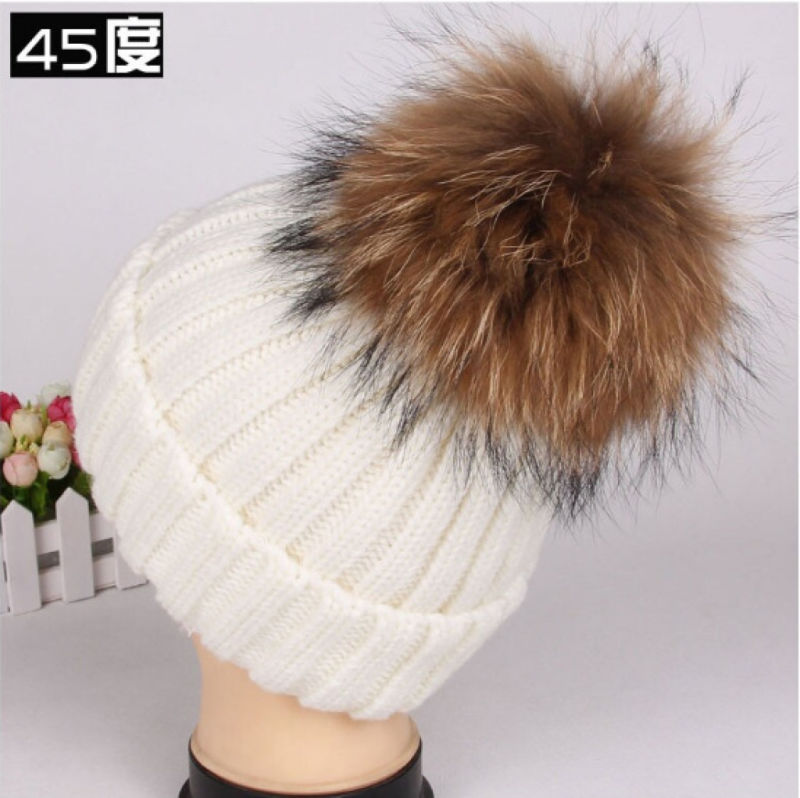 Custom New Design Hand Knitted Hat with POM POM