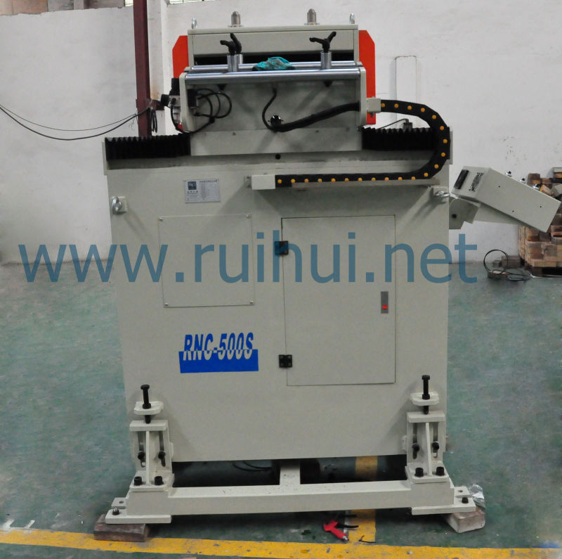 Servo Swing Feeding Machine Adopting Spring Type Roller Pressurizing Method