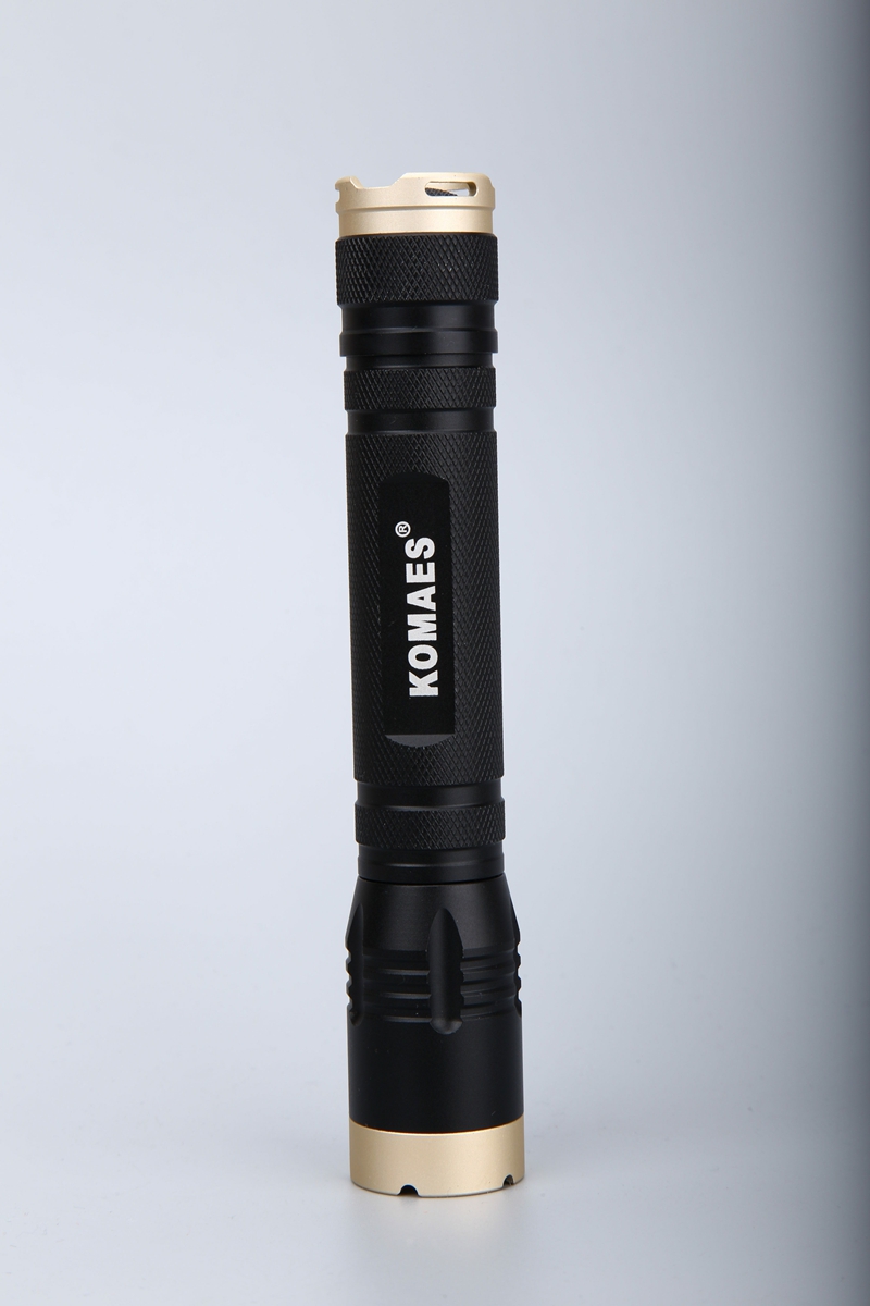 Adjustable Zoomable LED Flashlight with CREE XPE LED