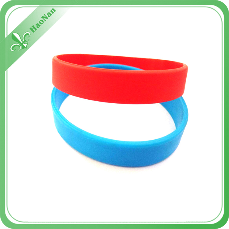 Custom Logo Debossed Printing Promotional Gift Silicone Bracelet