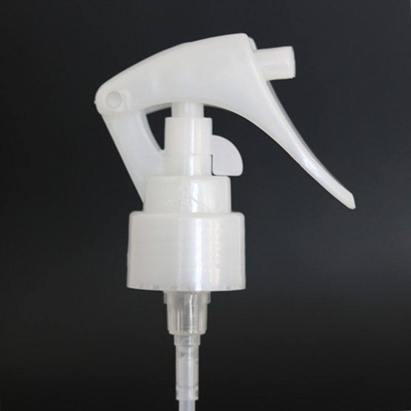 China Free Sample PP Plastic Trigger Sprayer Water Triger Sprayer (NTS17)