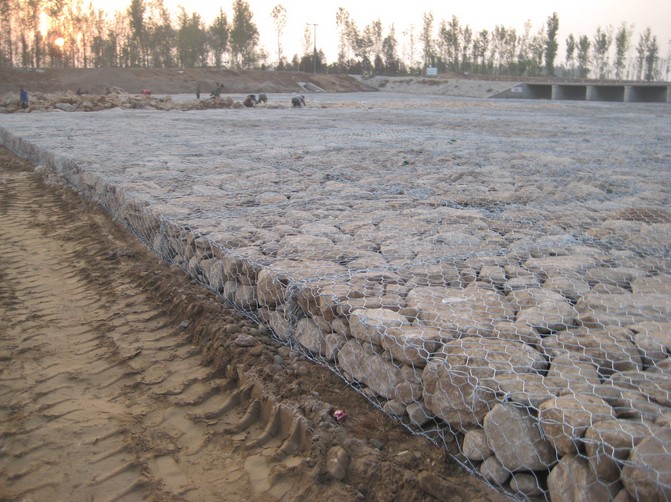 Welded or Woven Stone Cage Gabion Wire Mesh