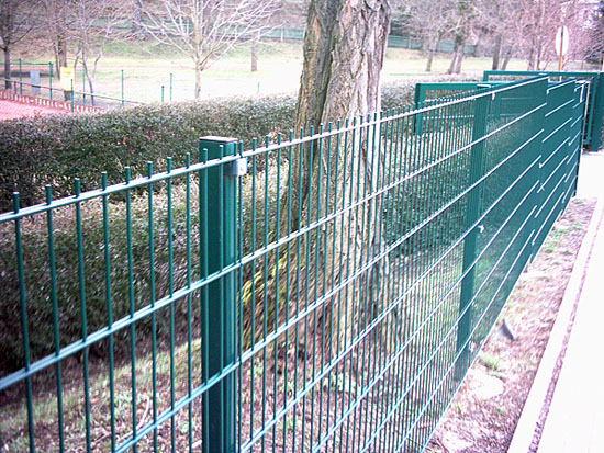 Powder Coated Wire Mesh Fence