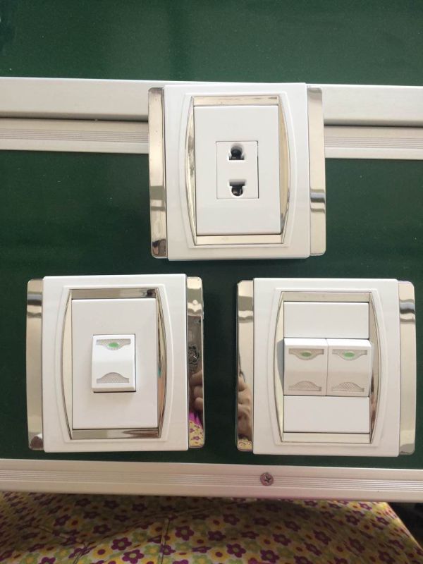 China Manufacture of Middle East Wall Switch