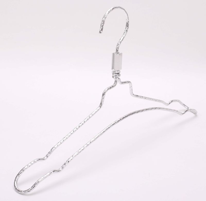 Eisho (SJYL0002) Non-Slip Metal Hanger