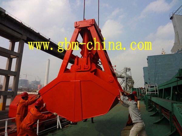 Grab in Marine Crane