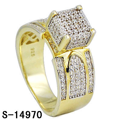 New Designs 925 Sterling Silver Micro Setting Lady Ring Gold Plating.