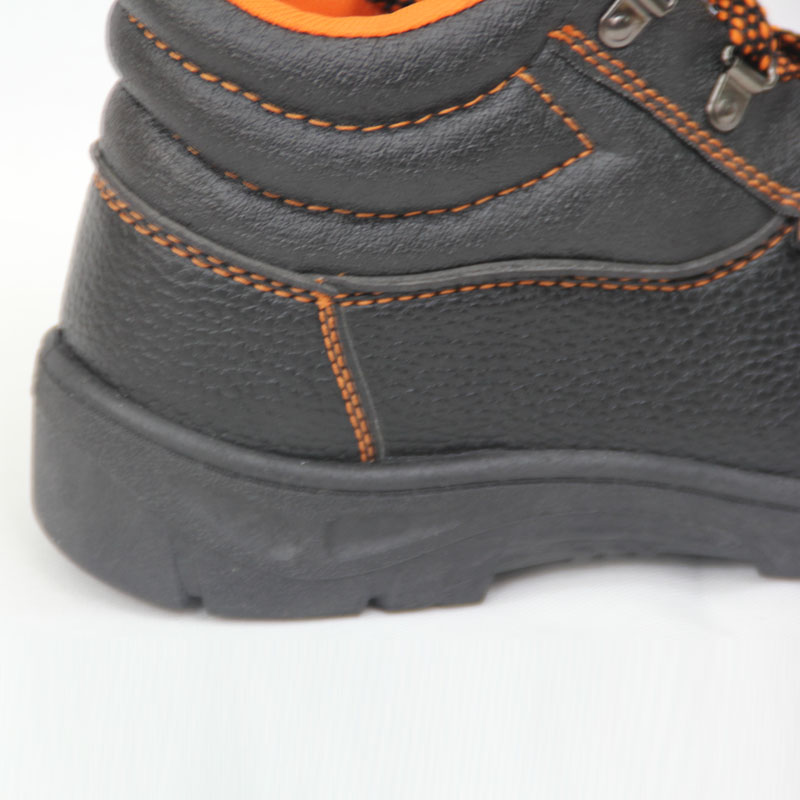 Safety Shoes (Upper: PU leather Sole: Rubber) . Work Shoes