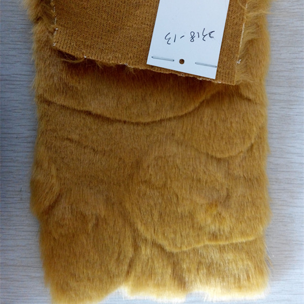 Wholesale Polyester Brushed Faux Fur Fabric Long Plush Fabric