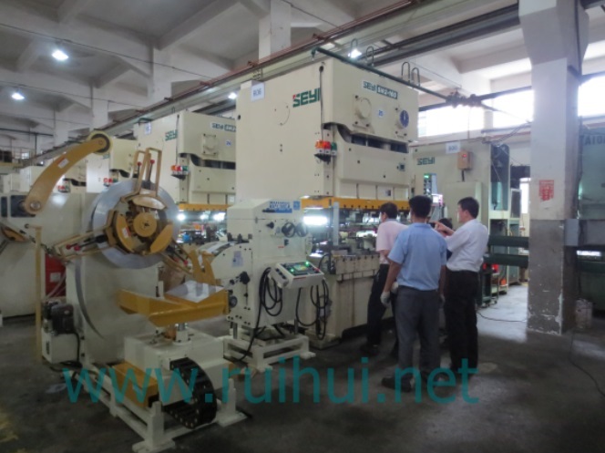 Straightener Machine Supplier Use in The Home Industry