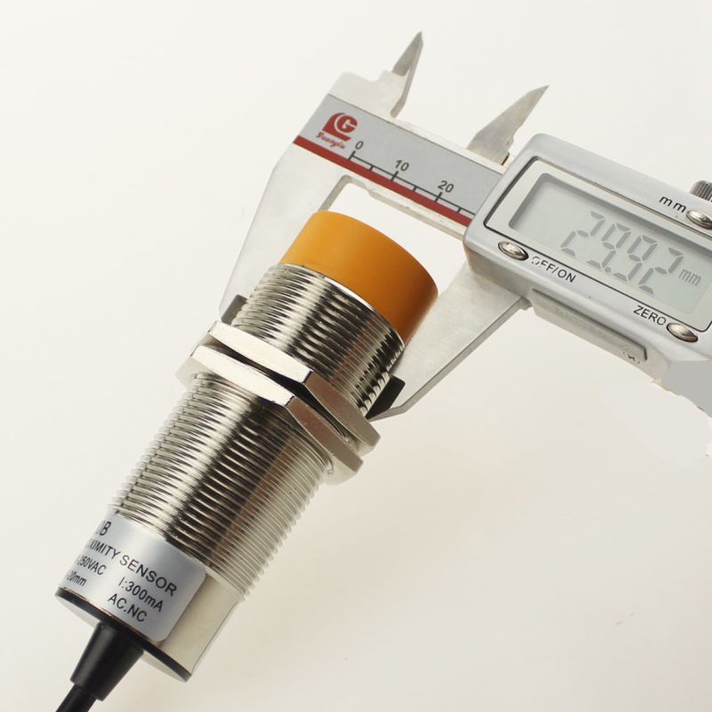 Lm30-2020b Range 0-20mm Inductive Proximity Sensor