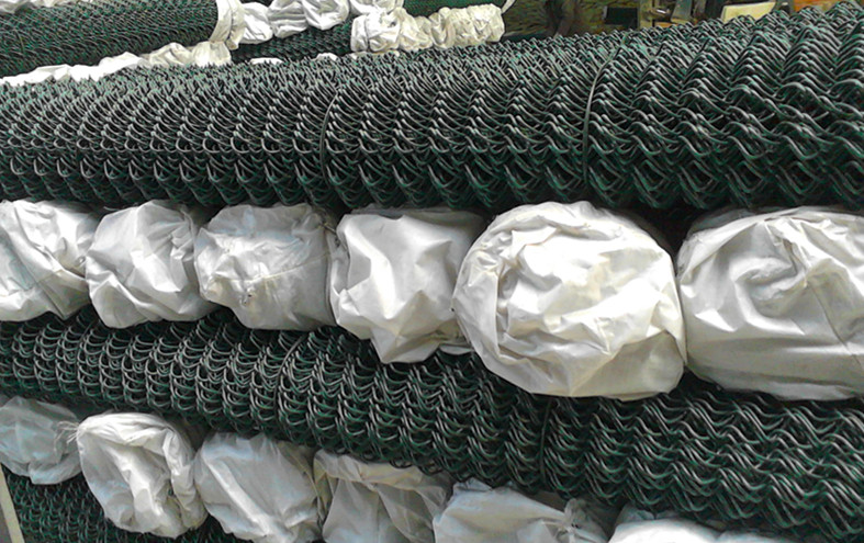 Chain Link Fence (wire mesh)