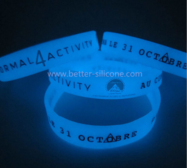 Fashionable Glow in The Dark Silicone Bracelet