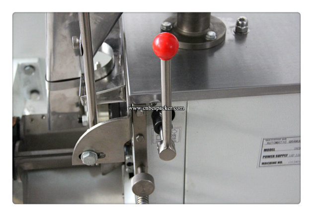 Automatic Granule Low Cost Pouch Packing Machine