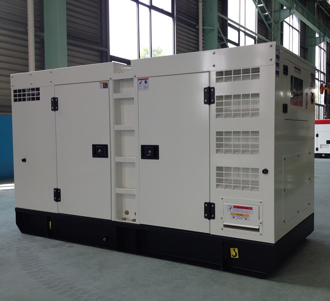 CE Approved 75kVA/60kw Cummins Diesel Generating Set (4BTA3.9-G11) (GDC75*S)