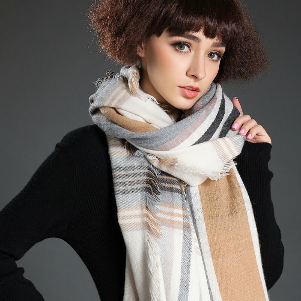 Fashion Scarf with Yarn-Dyed Technology