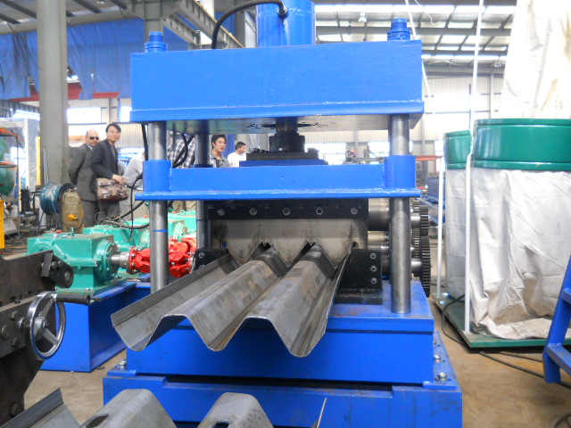 Hotsale Guard Rail Roll Forming Machine