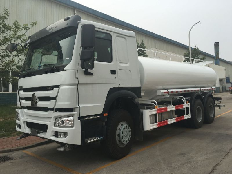 Sinotruk HOWO 4X2 Water Tank Truck for 10-30 M3